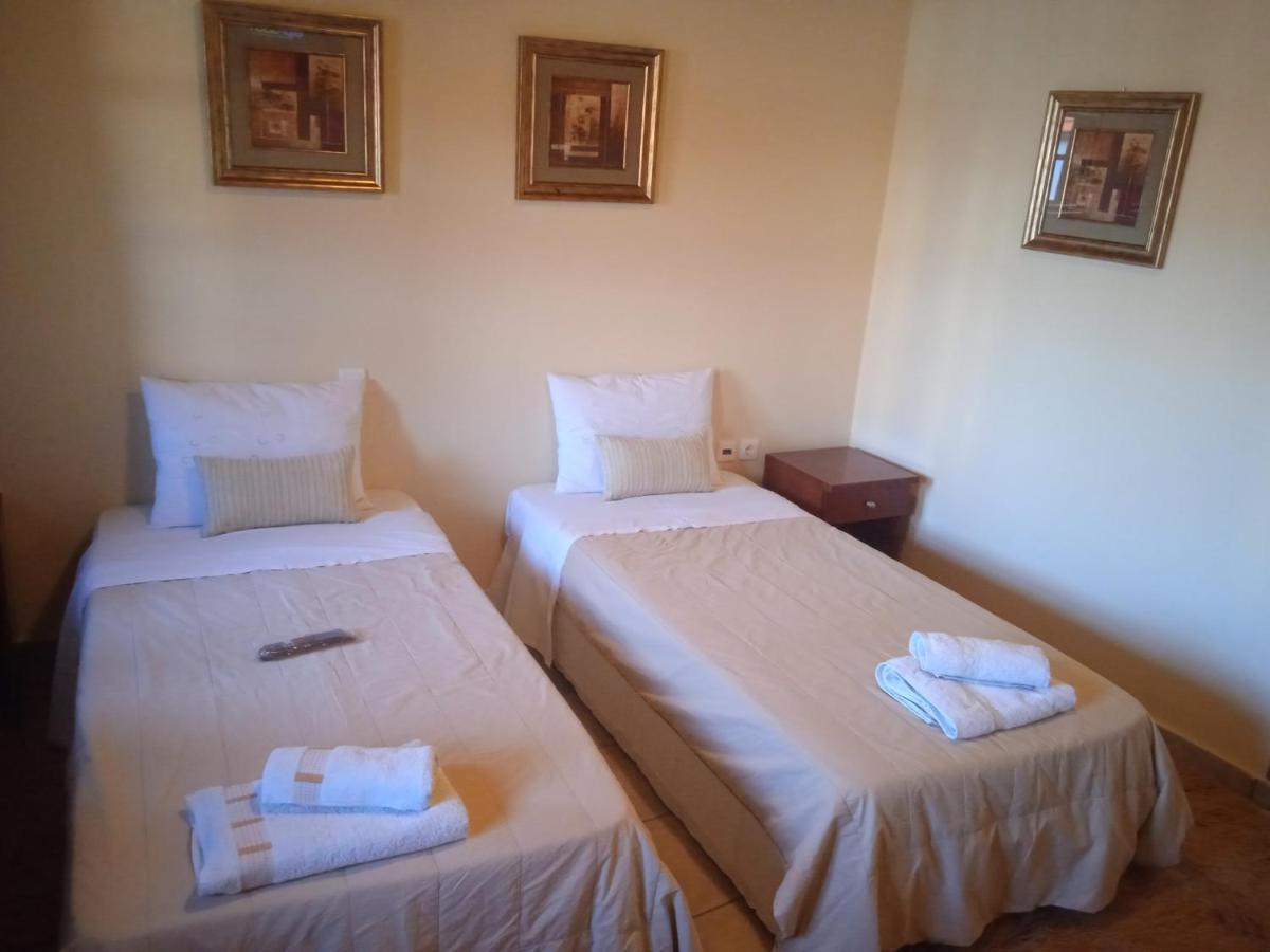 Thiamis Guesthouse Doliana Eksteriør bilde