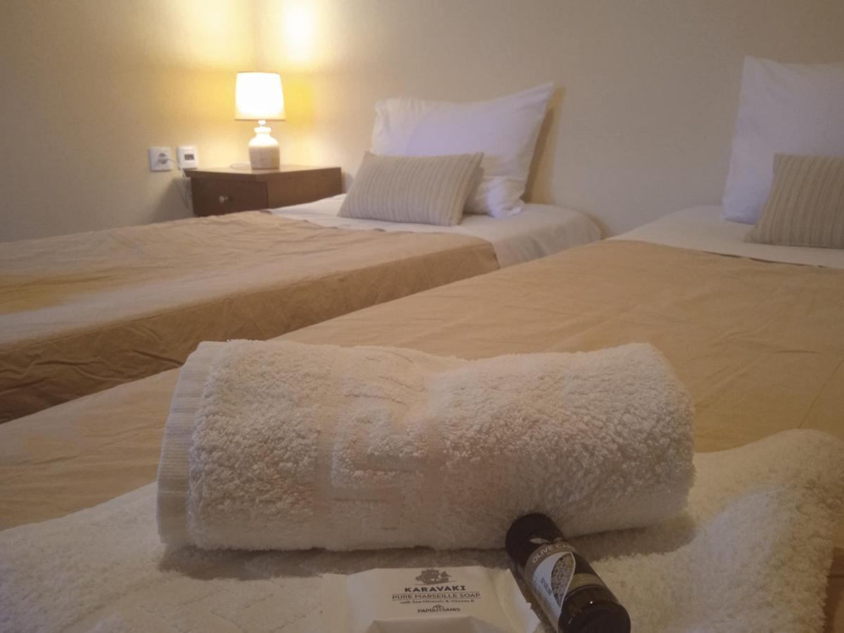 Thiamis Guesthouse Doliana Eksteriør bilde